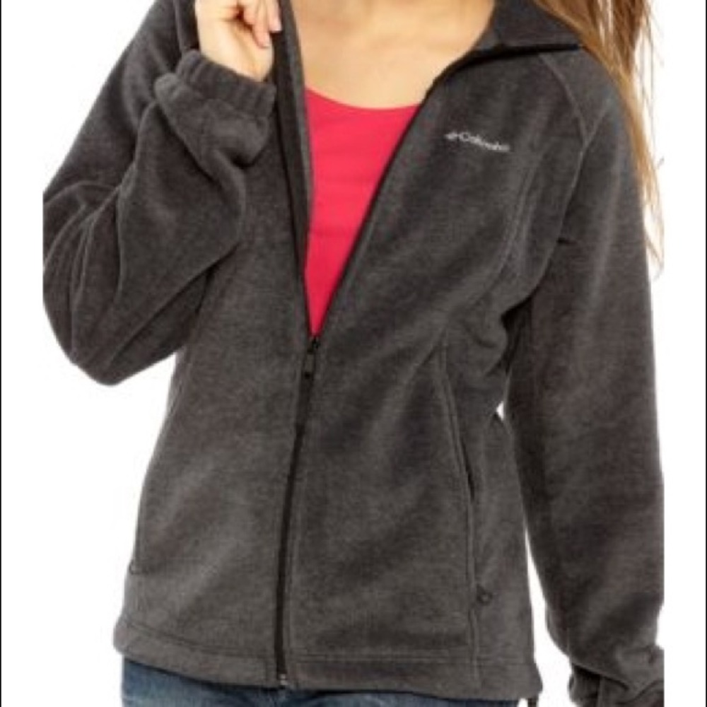 Woman’s Columbia fleece zip up jacket